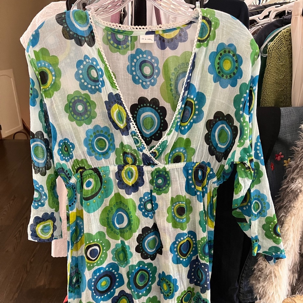 Womens Beach coverup blue and green Size Medium lightweight